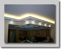 Γύψινος κρυφός φωτισμός περιμετρικά του χώρου