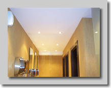 Χωρίσματα γυψοσανίδας και ψευδοροφή γυψοσανίδας εσωτερικά του wc